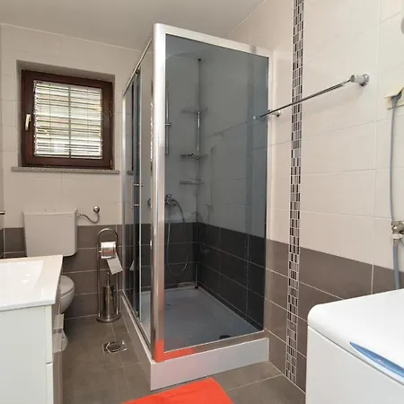 Apartmán Stana 242 *